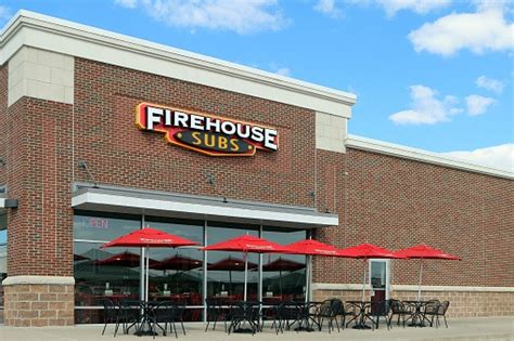 Get a free, personalized <strong>salary</strong> estimate based on today's job market. . Firehouse subs salary